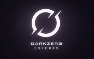 DarkZero ficha a una mujer Apex Legends 